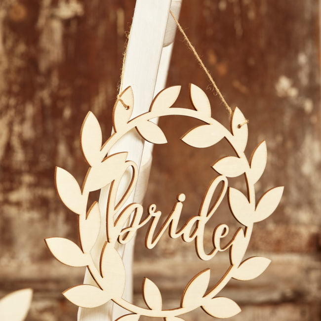 2 Stuhlschilder Holzkranz Bride & Groom
