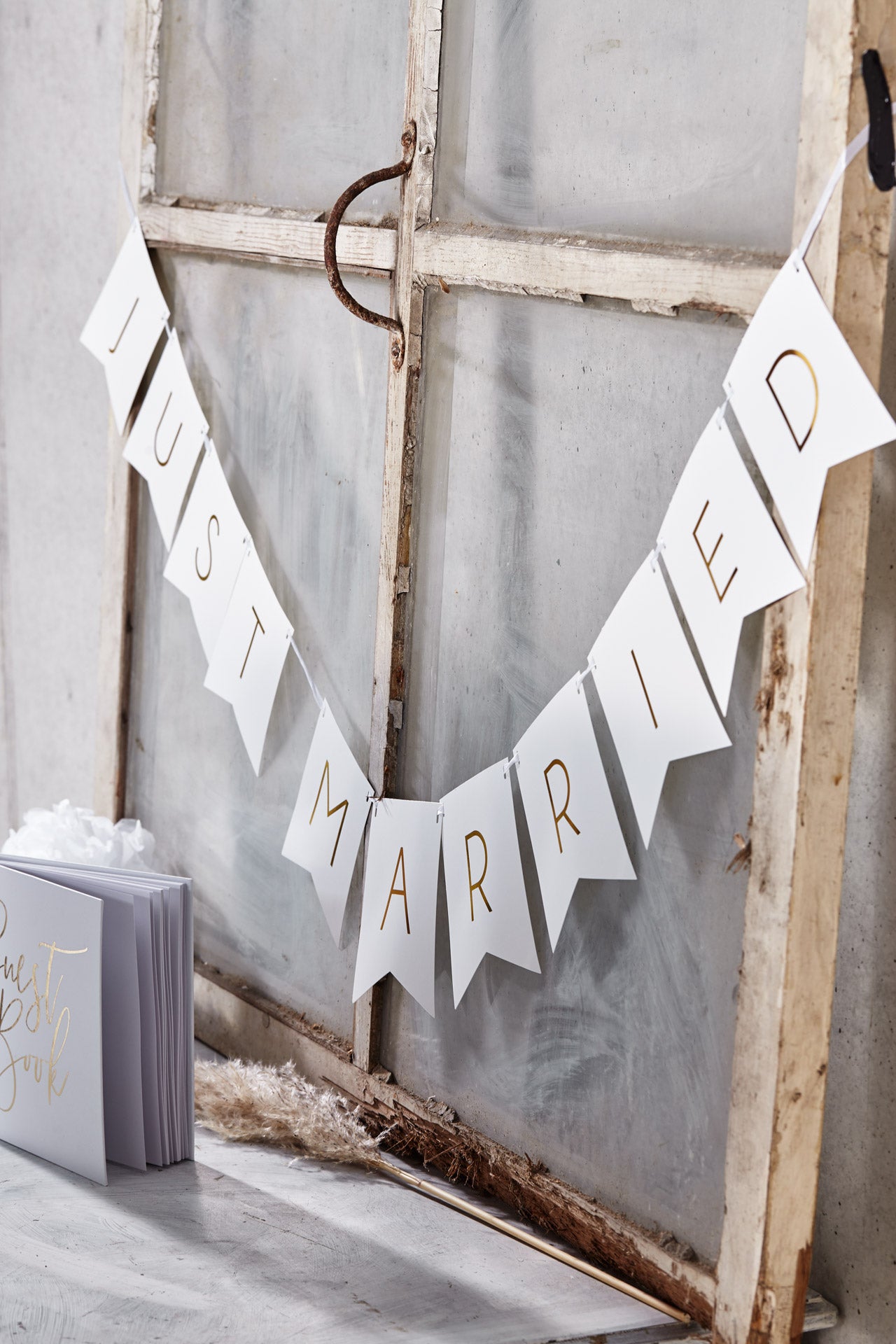 1 Girlande Just Married