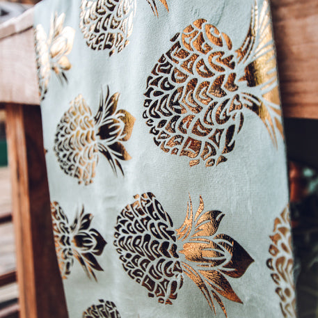 1 Tischläufer Velours Ananas