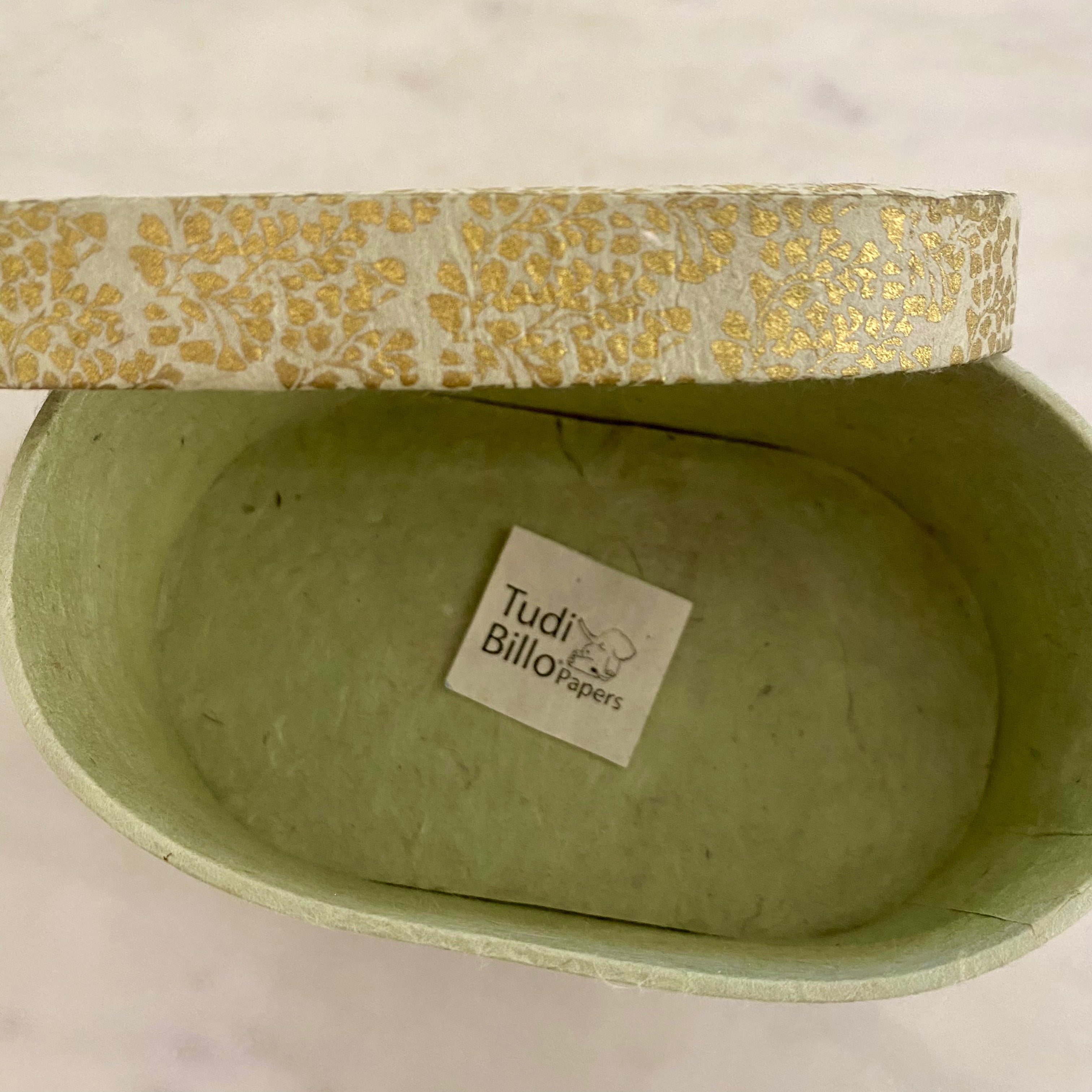 1 Box oval Mint/ Gold