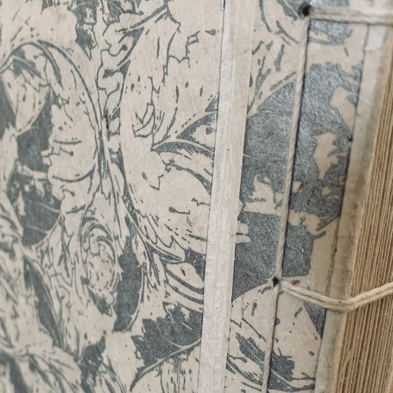 1 Album Acanthus Brokat